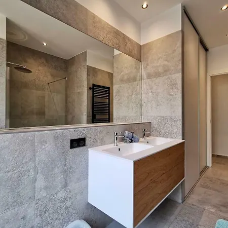 Luxury Assalit