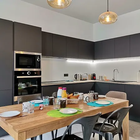 Luxury Assalit Apartamento